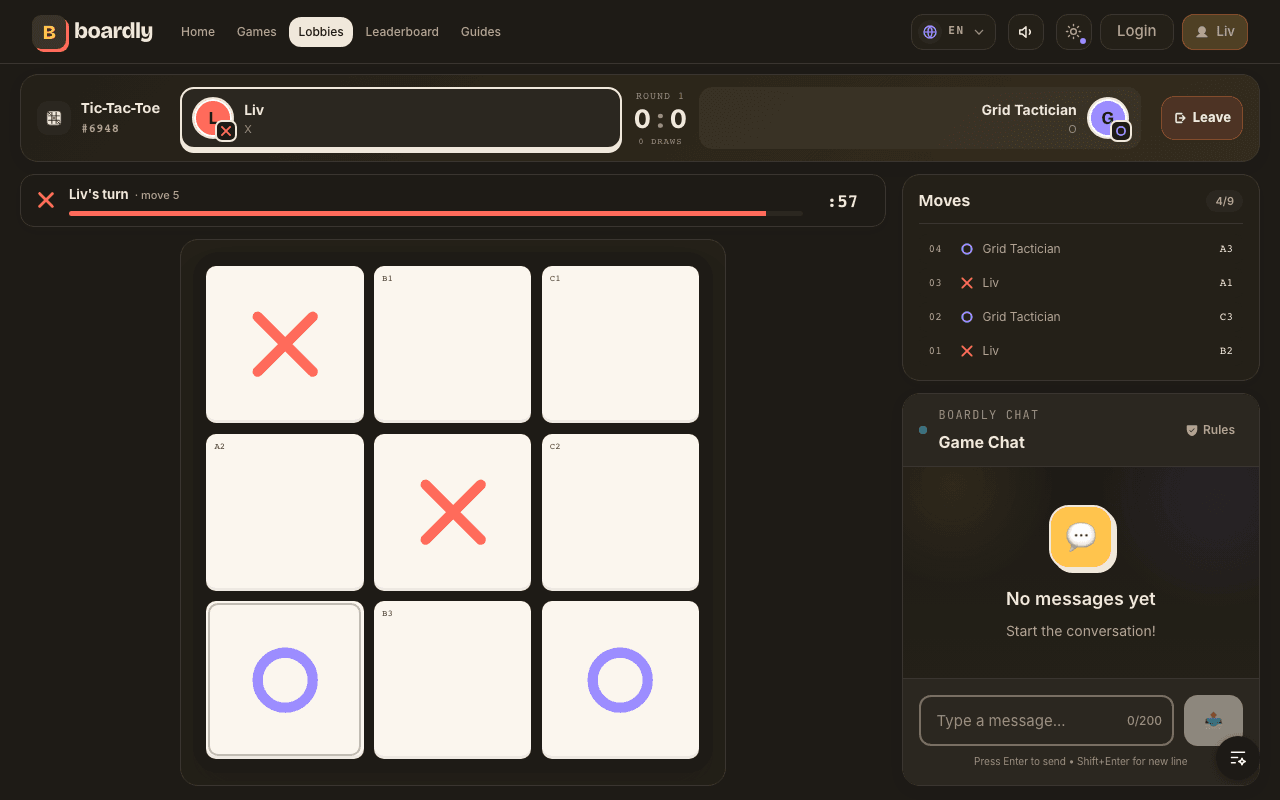 Una partida de Tres en raya en curso en Boardly